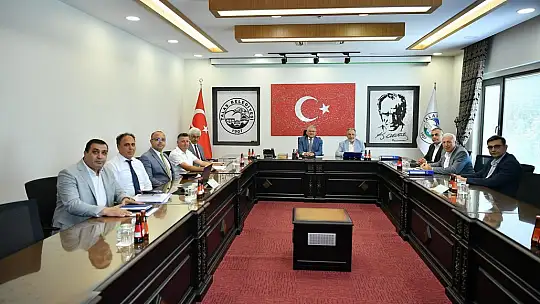 Başkan Büyükkılıç'tan Talas'ta hizmet ve yatırım toplantısı
