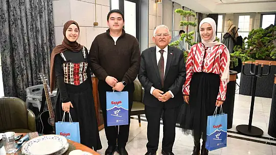 Başkan Büyükkılıç'tan Türk dünyasına 'Erciyes' vizyonu: Türkiye'deki ilk toplantı Erciyes'te