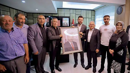 Başkan Büyükkılıç'tan üç ilçede saha mesaisi: Muhtarların taleplerini yerinde dinledi