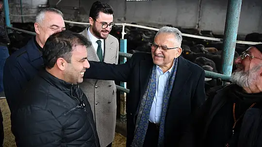 Başkan Büyükkılıç'tan üreticilere 100 manda
