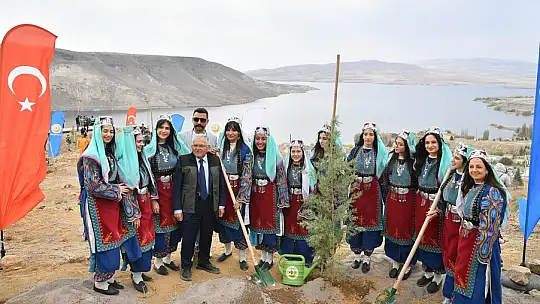 Başkan Büyükkılıç'tan yeşil vatan sevdasıyla geleceğe nefes: 35 bin fidan dikildi