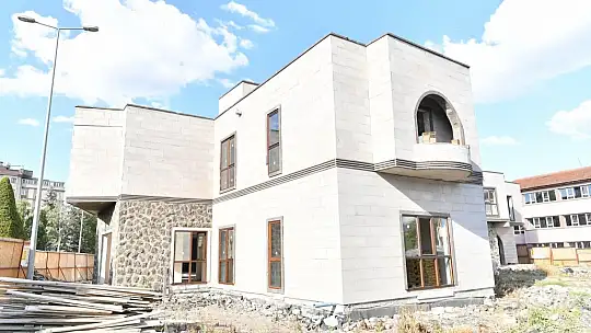Başkan Büyükkılıç, Tarihi Kayseri Mahallesi'nde 3. etap çalışmalarını yerinde inceledi