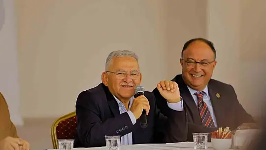 Başkan Büyükkılıç, Tomarza'da muhtarlarla istişare etti
