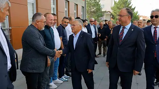 Başkan Büyükkılıç, Tomarza'da muhtarlarla istişare etti