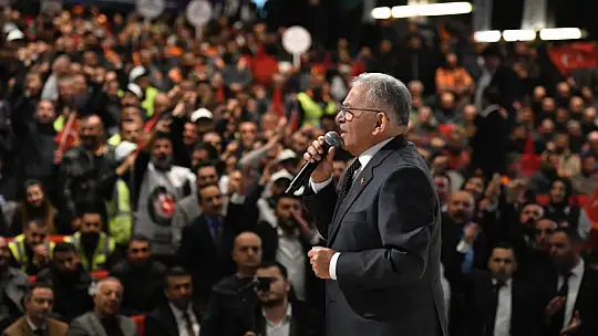 Başkan Büyükkılıç, Toplu İş Sözleşme Töreni'nde personelin sevincine ortak oldu