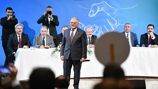 Başkan Büyükkılıç, Toplu İş Sözleşme Töreni'nde personelin sevincine ortak oldu