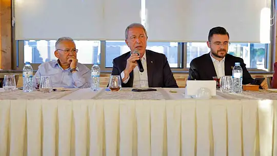 Başkan Büyükkılıç ve Akar, şehit aileleri ve gaziler ile buluştu