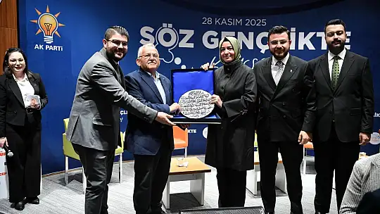 Başkan Büyükkılıç ve Genel Başkan Yardımcısı Kaya gençlerle buluştu