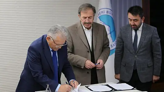 Başkan Büyükkılıç ve hayırsever Birdal cami için protokol imzaladı