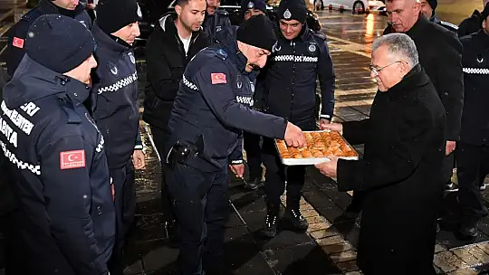 Başkan Büyükkılıç yeni yıla ekiplerle girdi