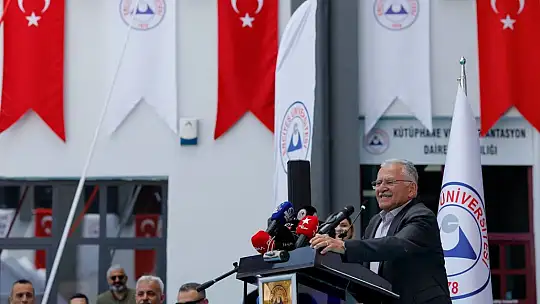 Başkan Büyükkılıç, yenilenen Kadir Has Merkez Kütüphanesi'nin açılışını yaptı