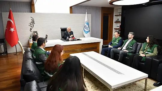 Başkan Büyükkılıç, Yeşilay Kayseri Şubesi'nin yeni yönetimini ağırladı