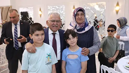 Başkan Büyükkılıç, yetim ve özel çocuklarla buluştu