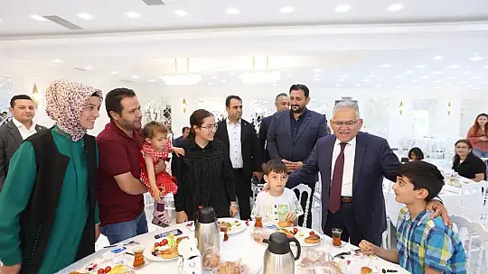 Başkan Büyükkılıç, yetim ve özel çocuklarla buluştu
