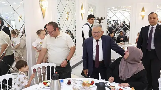 Başkan Büyükkılıç, yetim ve özel çocuklarla buluştu