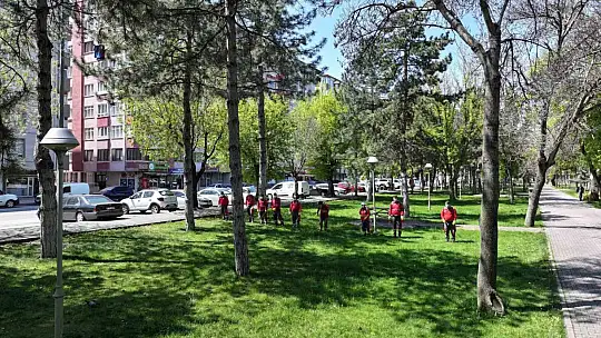 Başkan Çolakbayrakdar, '12 ay kesintisiz çevreci uygulamalarla geleceği koruyoruz'