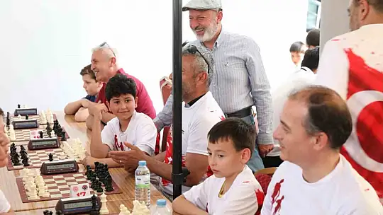 Başkan Çolakbayrakdar: 'Aileyi güçlendiren her adımın yanında olmaya devam edeceğiz'