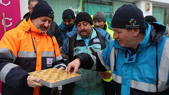 Başkan Çolakbayrakdar: 'Bereketle gelen kar yağışına karşı çalışmalar aralıksız sürüyor'