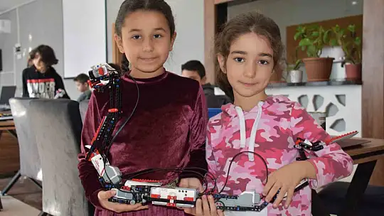 Başkan Çolakbayrakdar, 'Bilim ve teknolojiyle güçlü Türkiye'yi inşa ediyoruz'