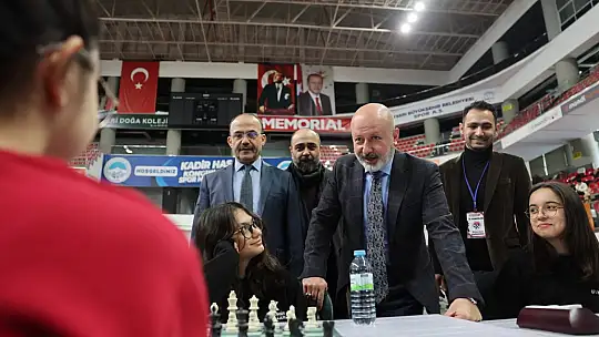 Başkan Çolakbayrakdar: 'Büyük ve güçlü Türkiye için çocukları satrançla buluşturuyoruz'