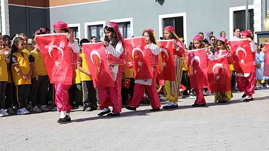 Başkan Çolakbayrakdar: 'Büyük ve güçlü Türkiye'nin geleceğini inşa edecek nesiller yetiştiriyoruz'