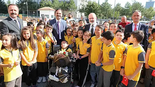 Başkan Çolakbayrakdar: 'Büyük ve güçlü Türkiye'nin geleceğini inşa edecek nesiller yetiştiriyoruz'