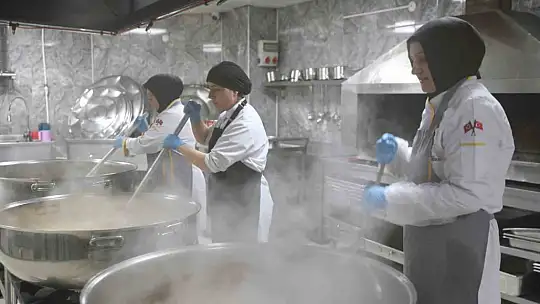 Başkan Çolakbayrakdar: 'Büyüklerimizin hayır duası, bizim en büyük gücümüzdür'