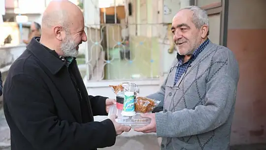 Başkan Çolakbayrakdar: 'Büyüklerimizin hayır dualar, en kıymetli gücümüz'