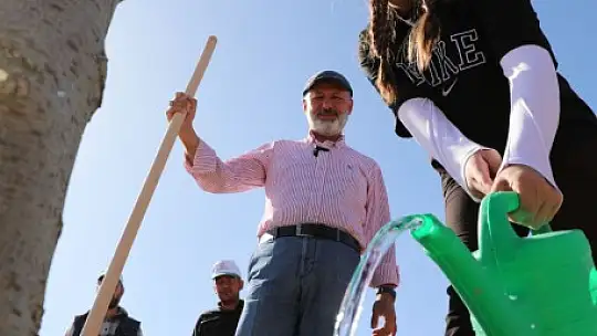 Başkan Çolakbayrakdar: 'Çevreye yatırım, çocuklarımızın geleceğine yatırımdır'