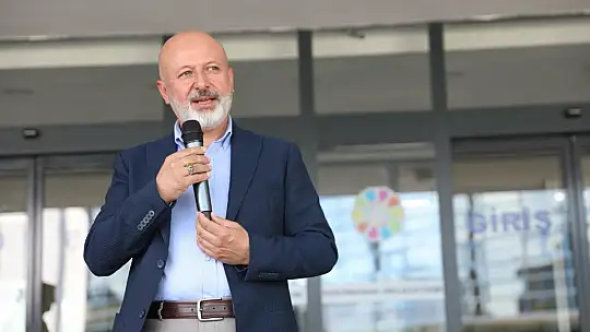 Başkan Çolakbayrakdar: 'Çocuklarımızı aileleriyle buluşturacak programları artıracağız'
