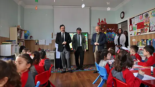 Başkan Çolakbayrakdar: 'Çocuklarımızın gülüşü, bizim çalışma azmimizdir'