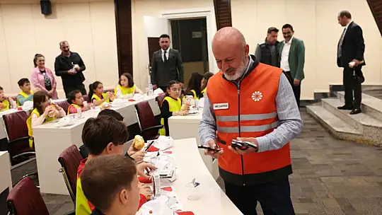 Başkan Çolakbayrakdar: 'Daha temiz çevre için durmadan çalışıyoruz'