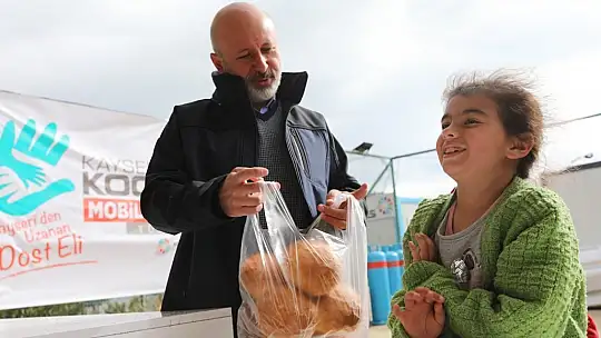 Başkan Çolakbayrakdar, 'Depremzede kardeşlerimizin her daim yanındayız'
