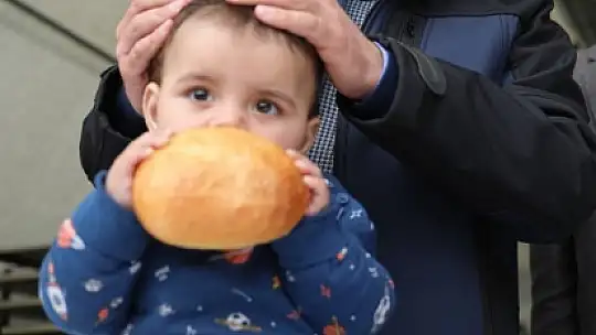 Başkan Çolakbayrakdar, 'Depremzede kardeşlerimizin her daim yanındayız'