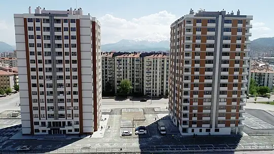 Başkan Çolakbayrakdar, 'Dönüşümle 3 bin 979 aile mutlu ve huzurlu yuvalarında'