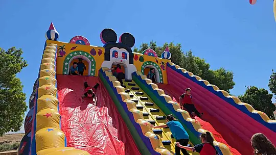 Başkan Çolakbayrakdar: 'Evlatlarımızı mutlu etmek için çalışıyoruz'