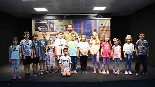 Başkan Çolakbayrakdar: 'Geleceğin güçlü Türkiye'sini evlatlarımız inşa edecek'