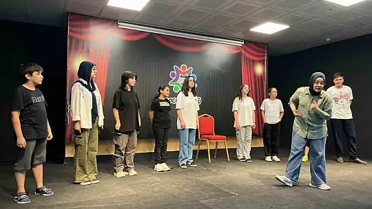 Başkan Çolakbayrakdar: 'Geleceğin güçlü Türkiye'sini evlatlarımız inşa edecek'