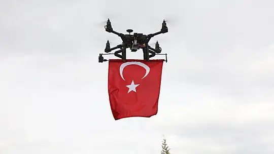 Başkan Çolakbayrakdar: 'Gençlerimizin ürettiği her proje Türkiye'nin gücüne güç katacak'