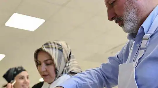 Başkan Çolakbayrakdar: 'Hanım kardeşlerimiz Kocasinan Akademi'de üretiyor, kazanıyor'