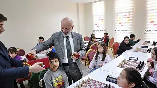 Başkan Çolakbayrakdar: 'Hedefimiz Kayseri'yi satrançta marka şehir yapmak'