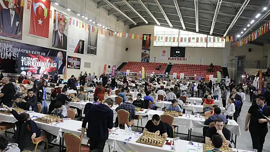 Başkan Çolakbayrakdar: 'Hedefimiz Kayseri'yi satrançta marka şehir yapmak'