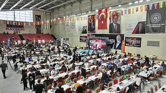 Başkan Çolakbayrakdar: 'Hedefimiz Kayseri'yi satrançta marka şehir yapmak'