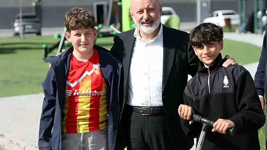 Başkan Çolakbayrakdar: 'Hemşehrilerimizin ihtiyaçlarını yerinde tespit ediyoruz'