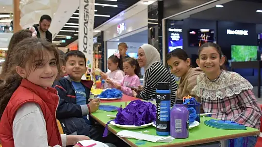 Başkan Çolakbayrakdar: 'Her alanda gençlerimizin ve evlatlarımızın yanındayız'