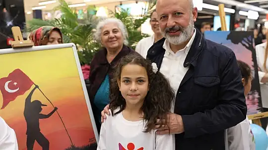 Başkan Çolakbayrakdar 'Her alanda gençlerimizin ve evlatlarımızın yanındayız'