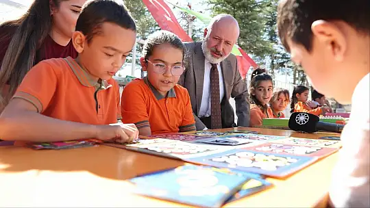 Başkan Çolakbayrakdar: 'Her çocuk bir tebessümle dünyayı güzelleştirir'