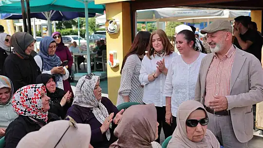 Başkan Çolakbayrakdar: 'Her haneye dokunan hizmet üretiyoruz'