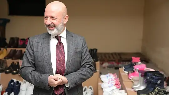 Başkan Çolakbayrakdar, 'Her kesime dokunan farklı sosyal belediyecilikle de Türkiye'ye örnek oluyoruz'