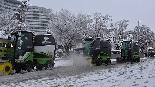 Başkan Çolakbayrakdar: 'Hizmetimiz 24 saat devam ediyor'